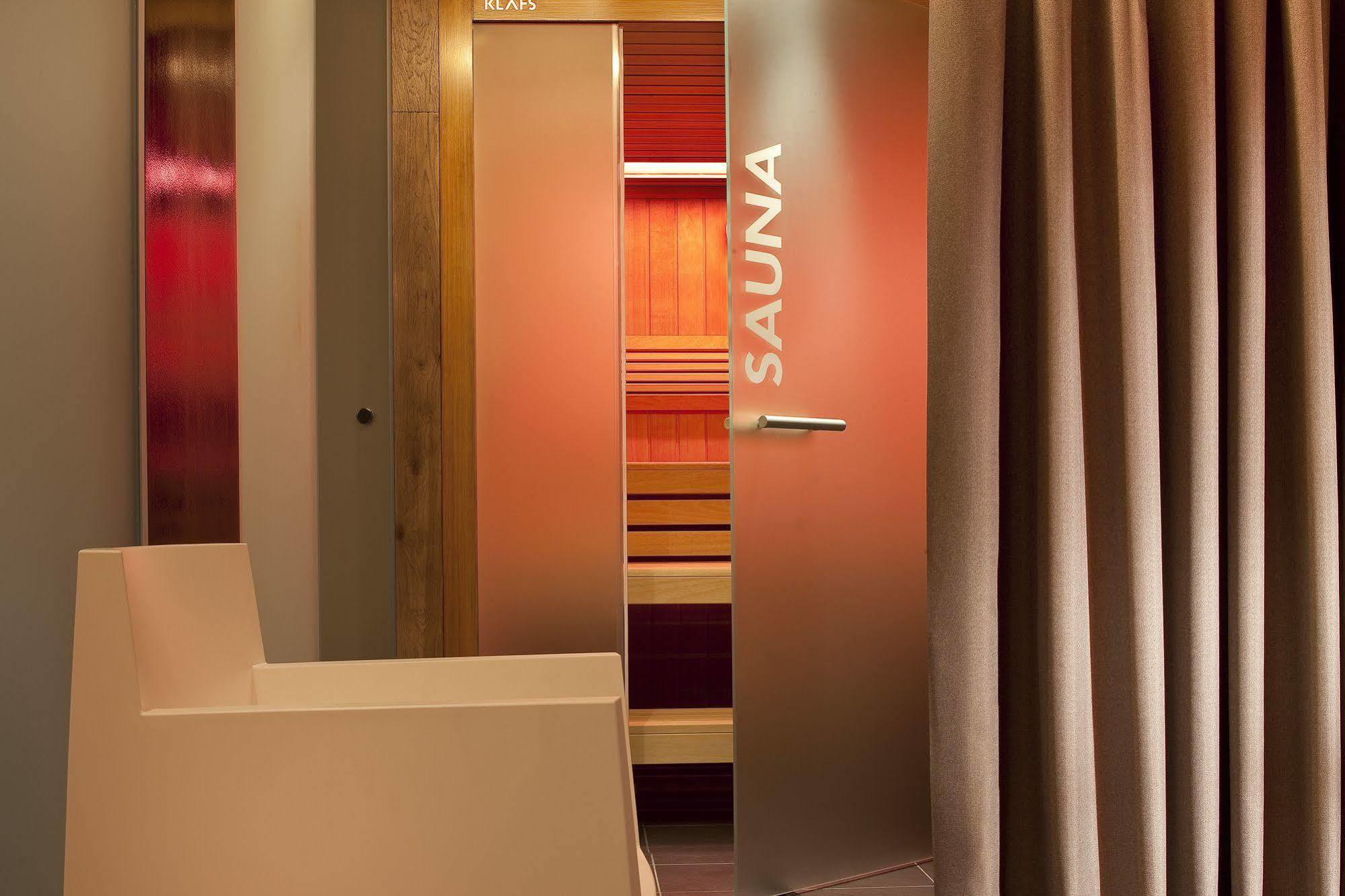 Le Colombier Hotel 4*